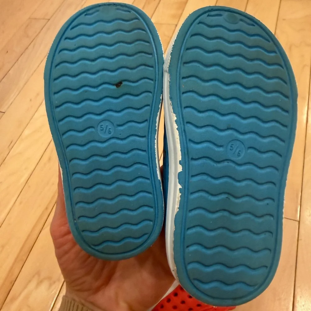 Native Jefferson Like Shoes Sz 5 Little Kids- Native like, Croc like, Easter